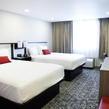 Hotel Ramada By Wyndham Dfw Airport à Irving Extérieur photo